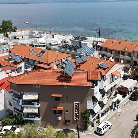 Haus Niko And Appartement Nea Poteidaia