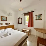 Haus Niko Apartments&suites *