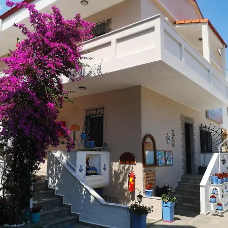 Haus Niko And Apartament Nea Poteidaia