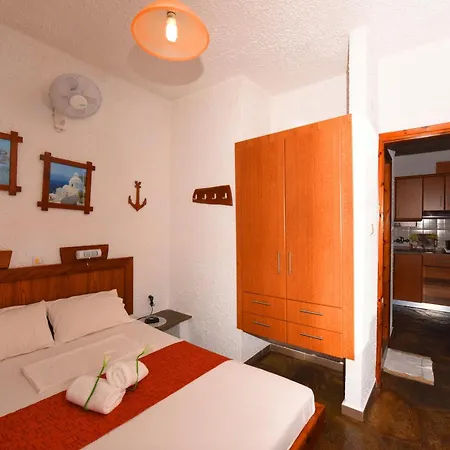 Haus Niko And 네아 포티데아